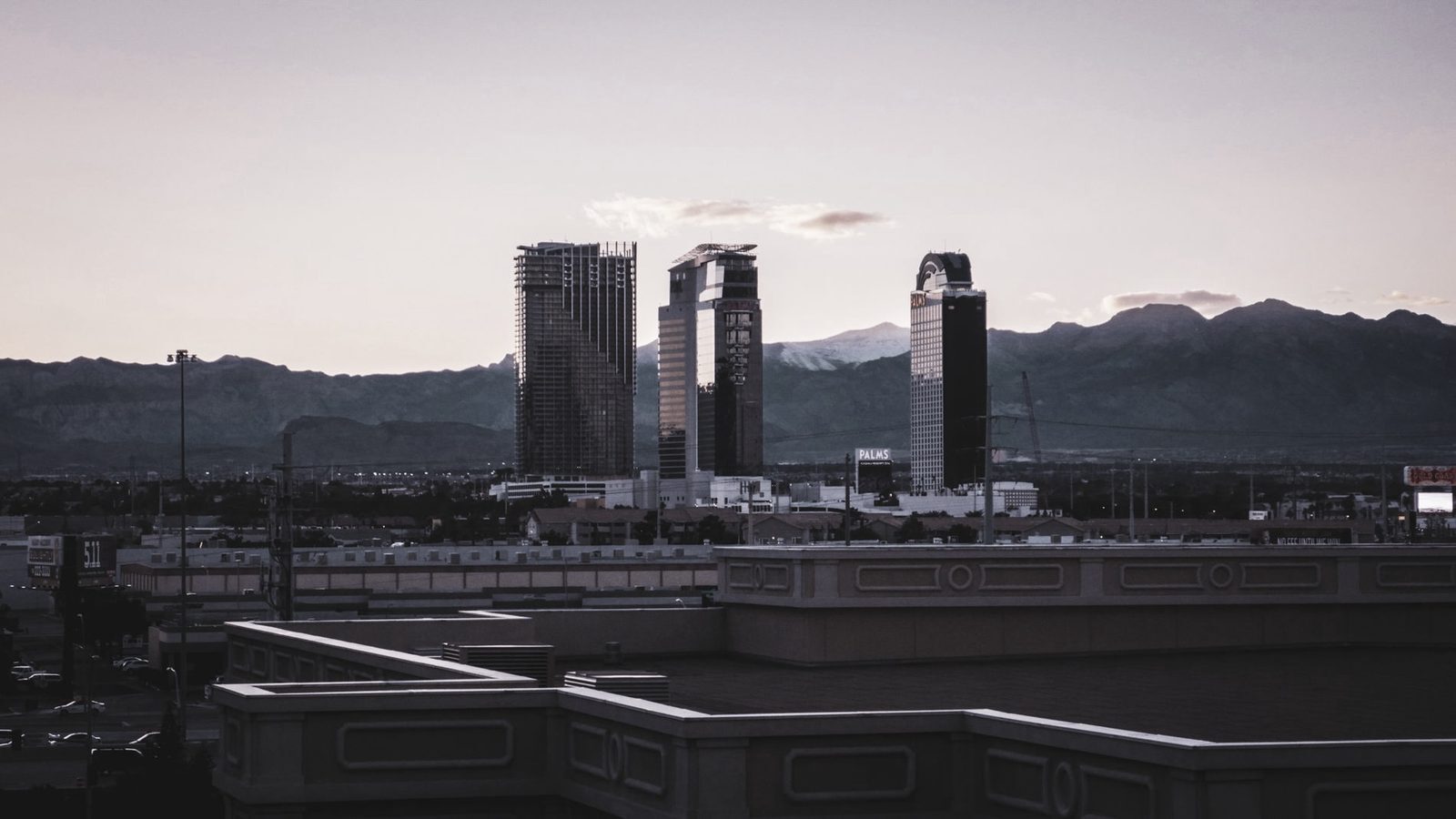 Desert-suburban homes in the Las Vegas valley