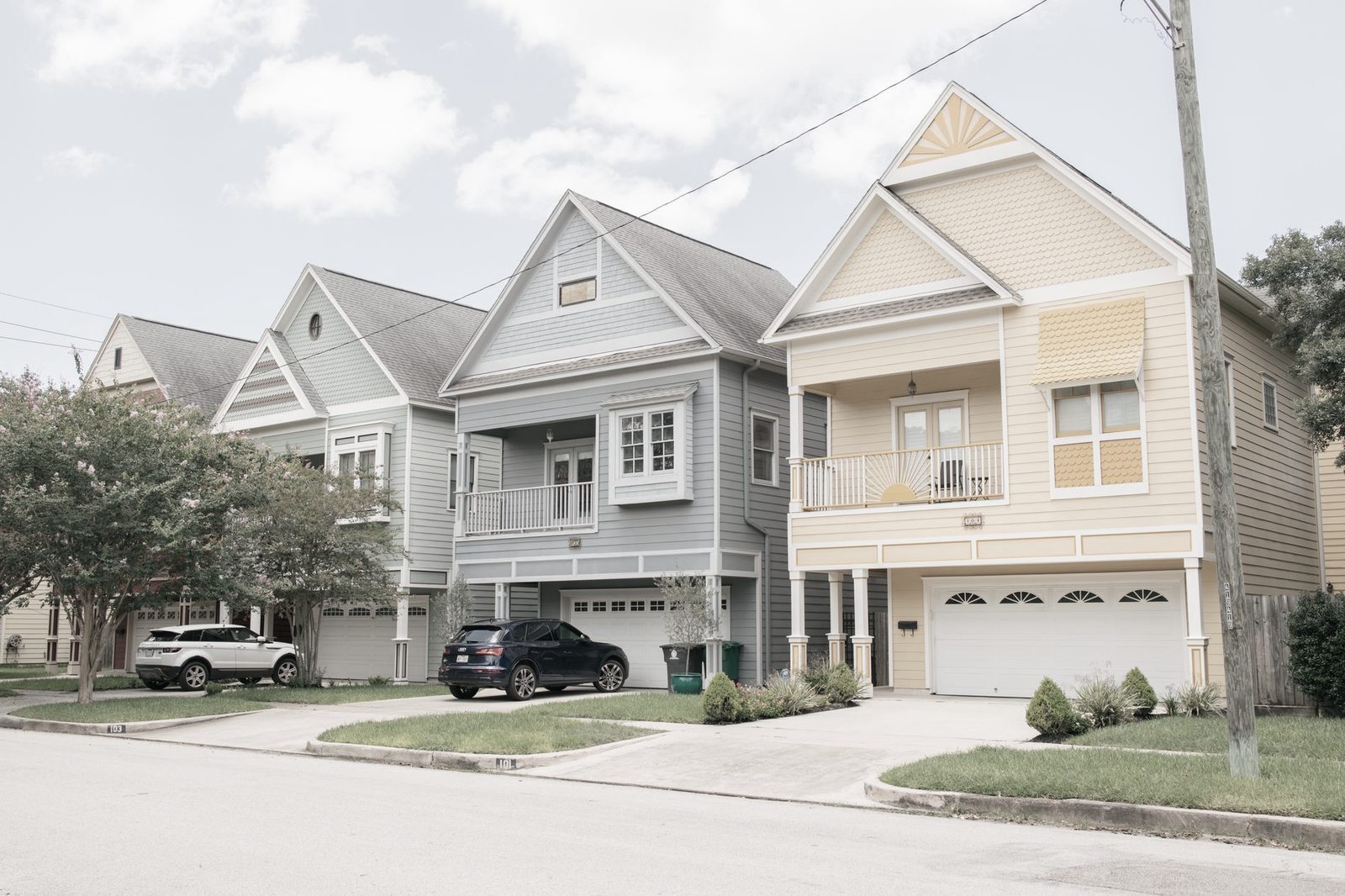 Suburban homes in a Texas neighborhood